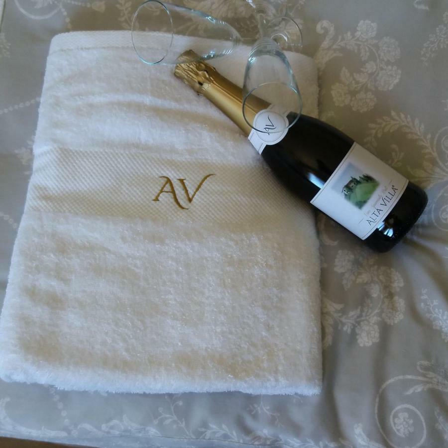 Alta Villa The Countryhouse Adults Only Boutique Bnb Vigliano d'Asti Εξωτερικό φωτογραφία